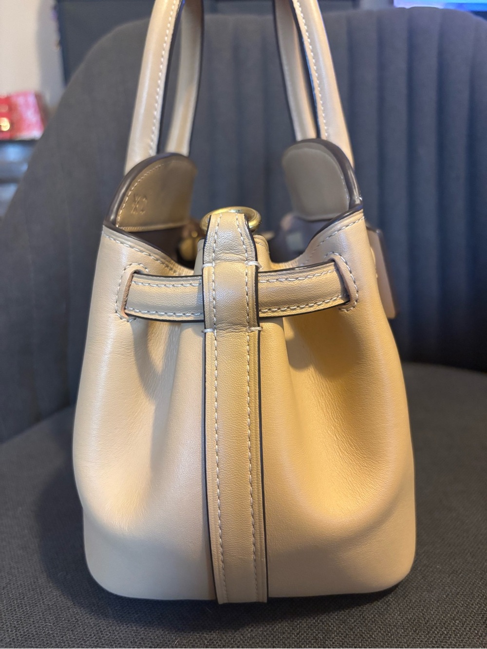 Coach Empire Carryall Bag 26 in Tan 🤎 - Picture 5 of 15